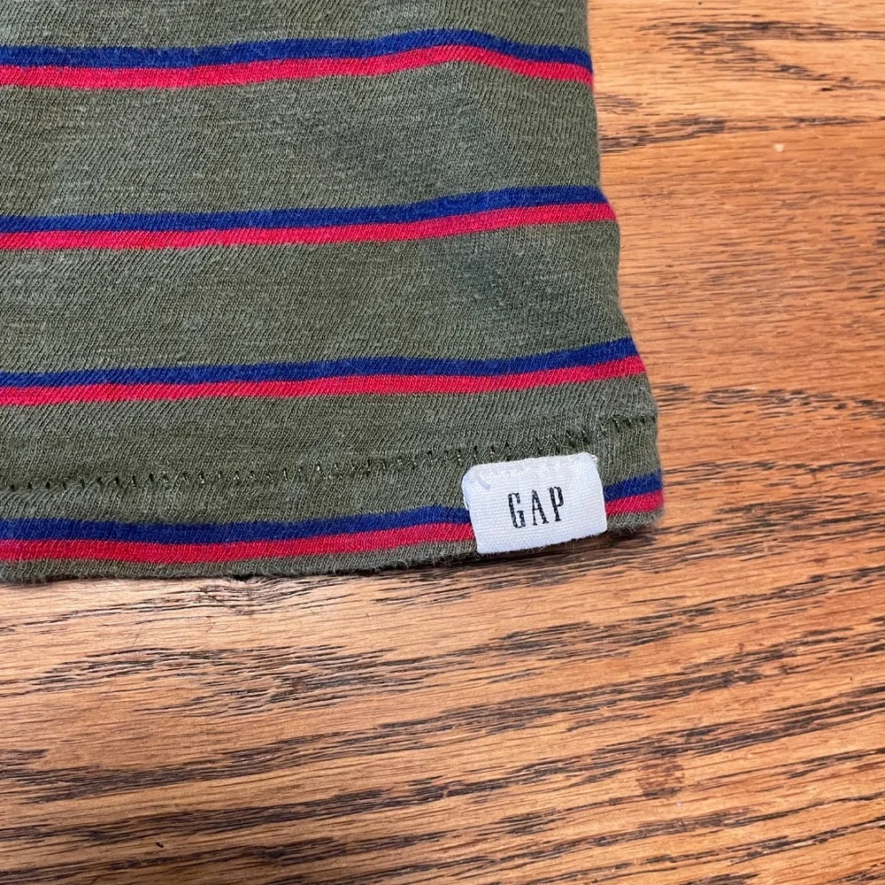 Gap kids striped T-shirt size small